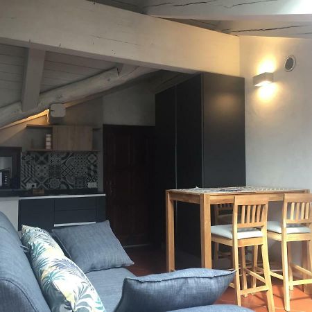אאוסטה La Petite Maison De Julie מראה חיצוני תמונה